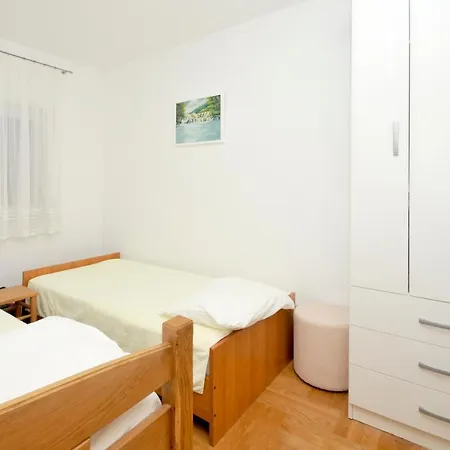 Svalina Apartment *