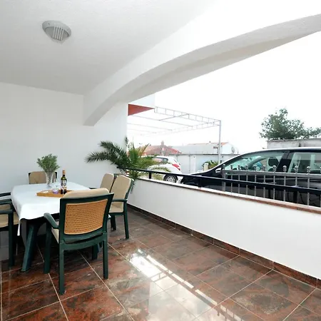 Apartment Svalina Trogir